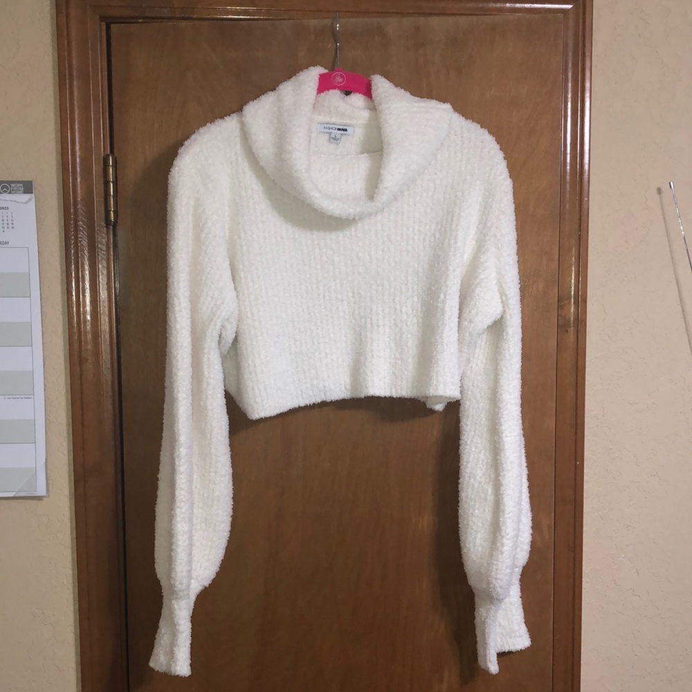 White Long Sleeve Crop Top
